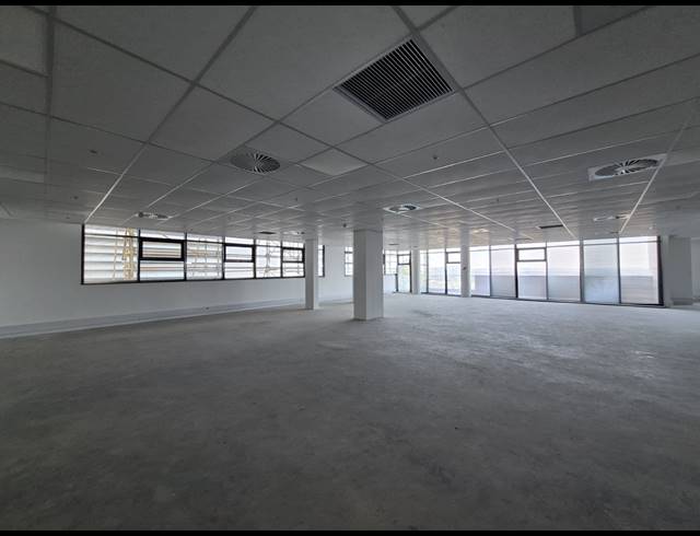 1,141M² OFFICE TO LET IN ILLOVO